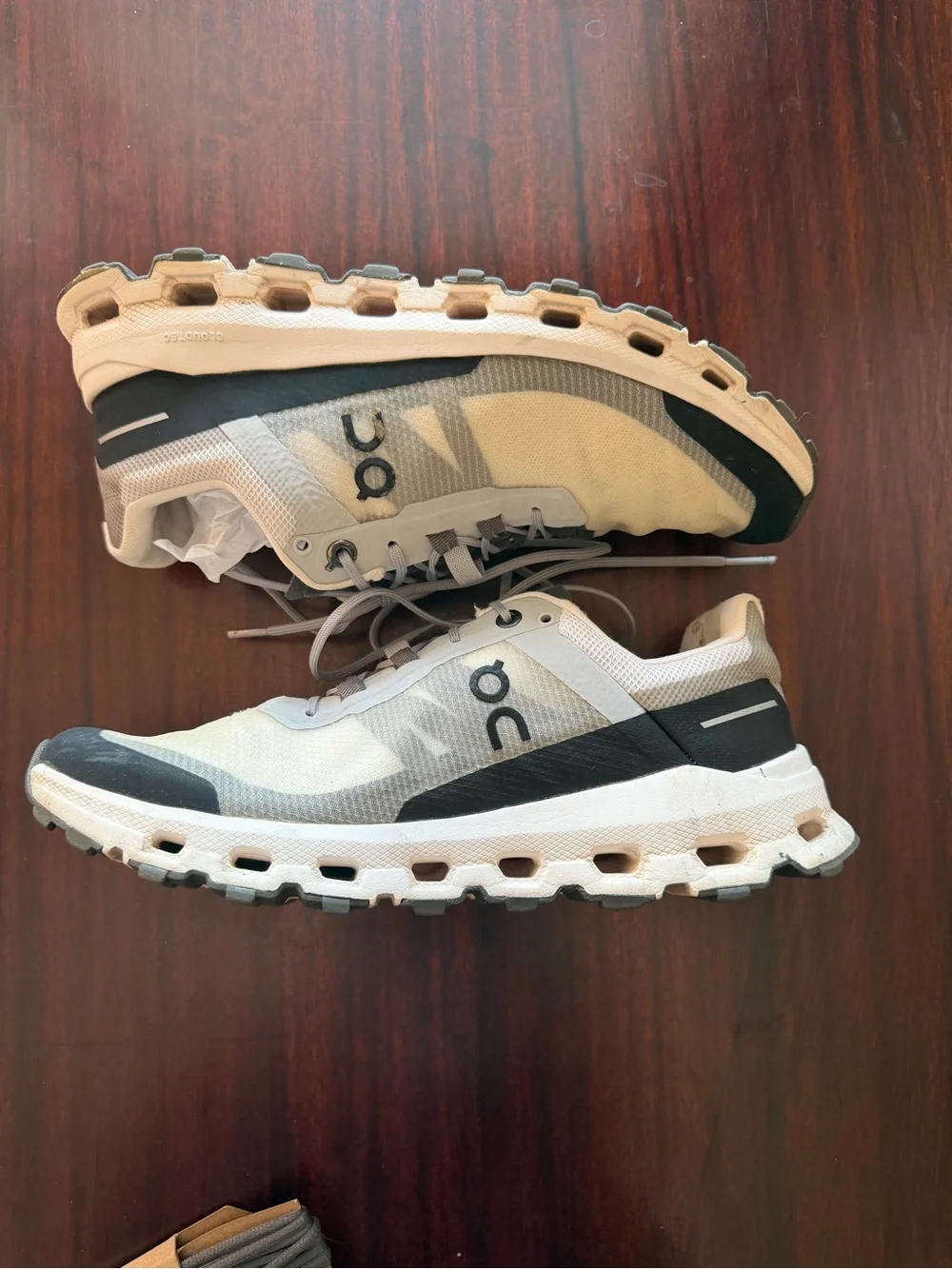 On Running light cream